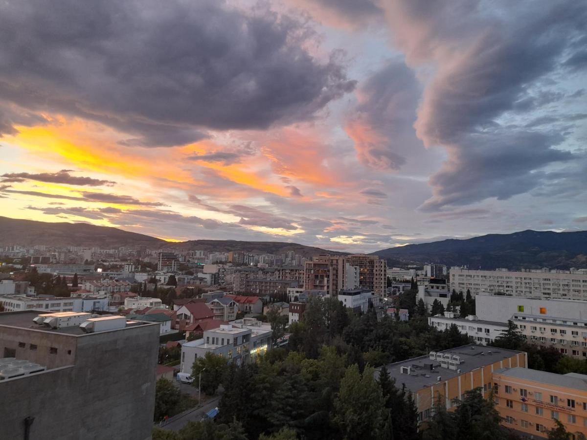 Flat Appartement Tbilisi Buitenkant foto