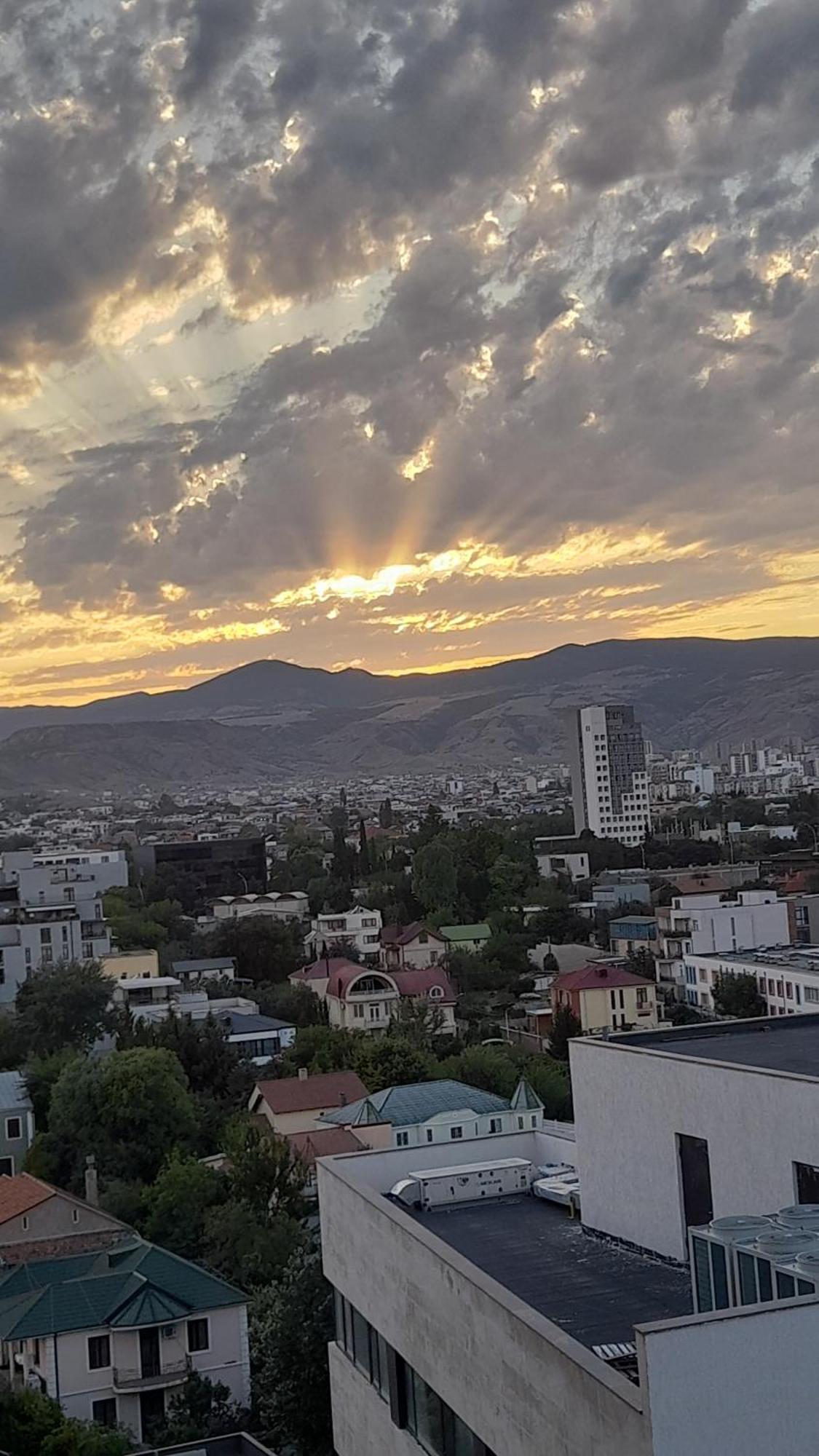 Flat Appartement Tbilisi Buitenkant foto